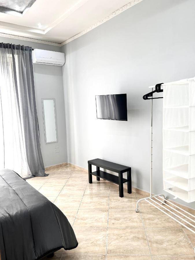 Casa Vacanze The Fortress Apartment Napoli Ngoại thất bức ảnh