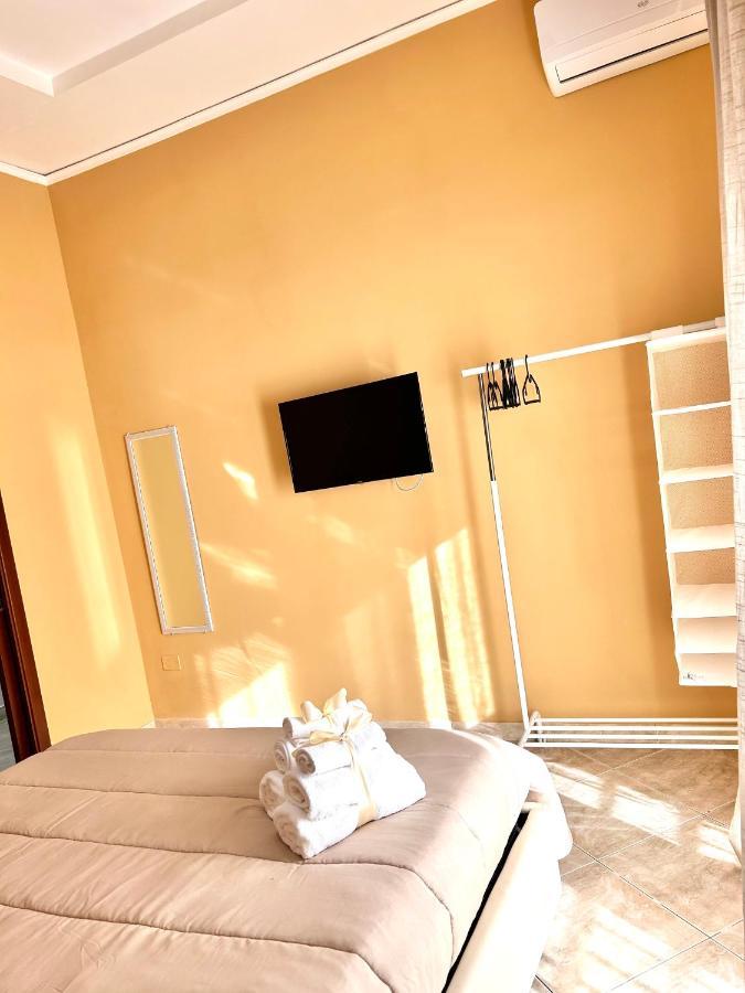 Casa Vacanze The Fortress Apartment Napoli Ngoại thất bức ảnh