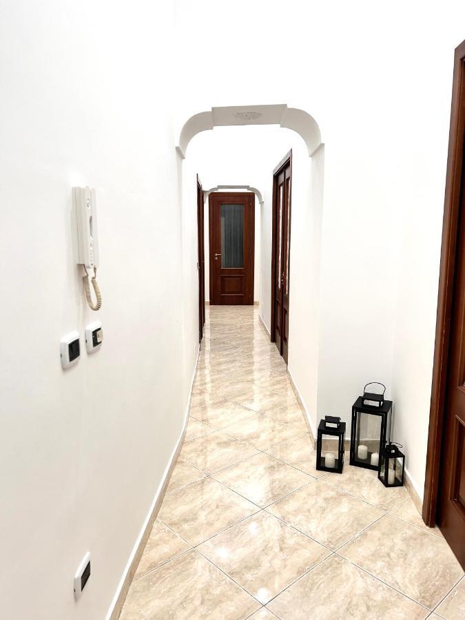 Casa Vacanze The Fortress Apartment Napoli Ngoại thất bức ảnh